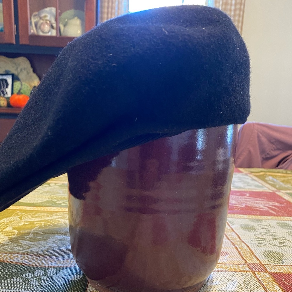 Men’s Kangol wool cap size small